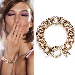 Victoria's Secret Angel Wings Gold Rhinestone Charm Toggle Link Bracelet